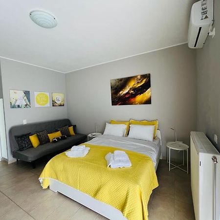 Sunlight Studio Apartment Athena Bagian luar foto