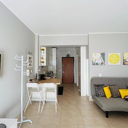 Sunlight Studio Apartment Athena Bagian luar foto